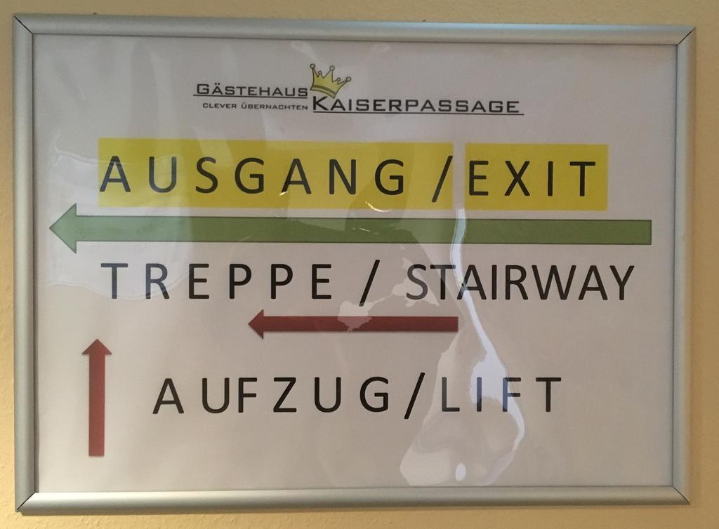 Gastehaus Kaiserpassage- Ihr Cityhostel 卡尔斯鲁厄 外观 照片
